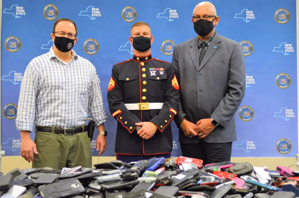 Two Local State Lawmakers Do Their Part To Help Make Christmas Merry